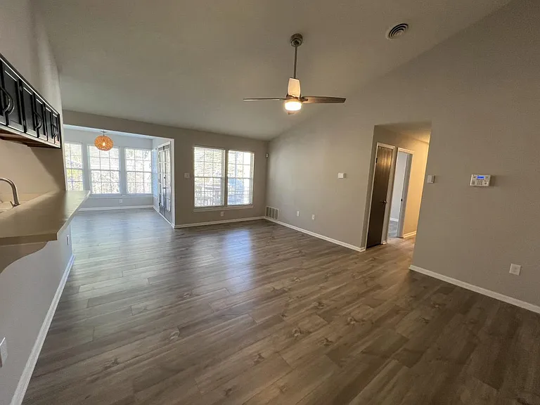 9387 Horse Castle Ct #810 — Photo 5