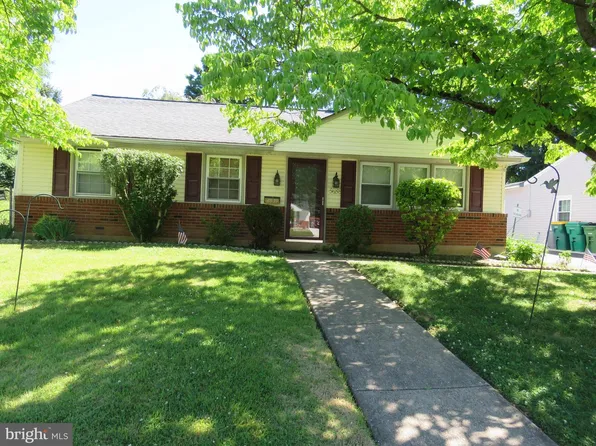 3639 Windsor Dr, Bensalem, PA 19020