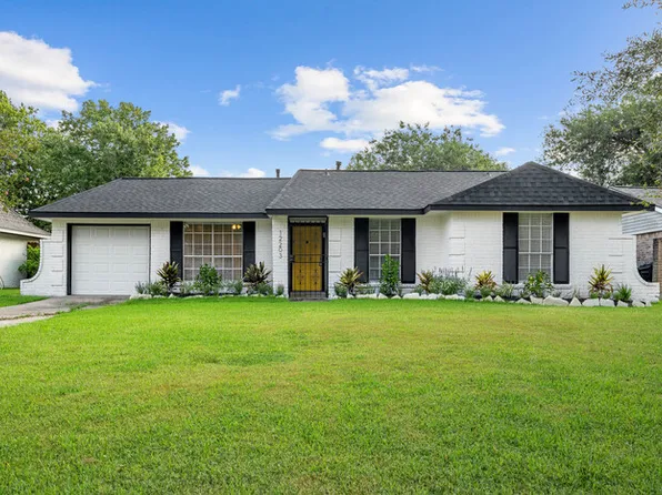 12203 Ryewater Dr, Houston, TX 77089