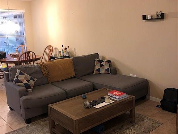 4th image of 407 Crater Lake Dr