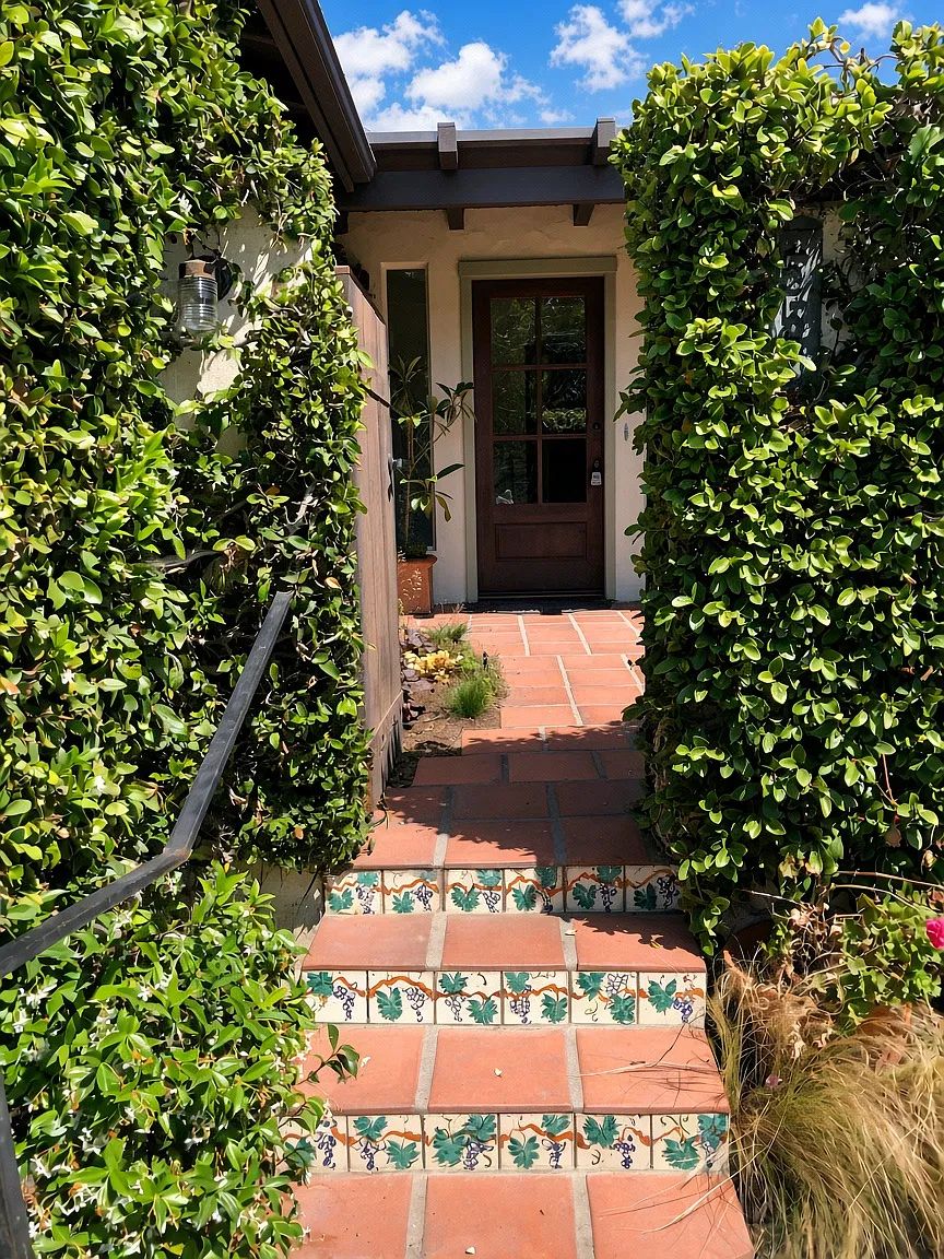 550 San Ysidro Rd — Photo 2