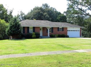 251 S Deepwood Dr, Radcliff, KY 40160
