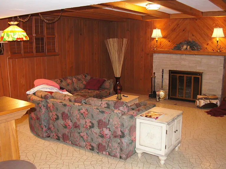 460 Highcrest Dr — Photo 38