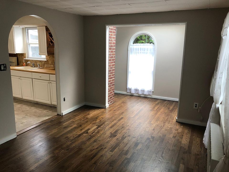 Living Room / Dining Area view