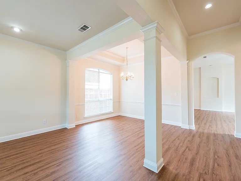 4609 Gardenia Way — Photo 3