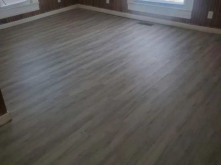 2808 S Elm St — Photo 8