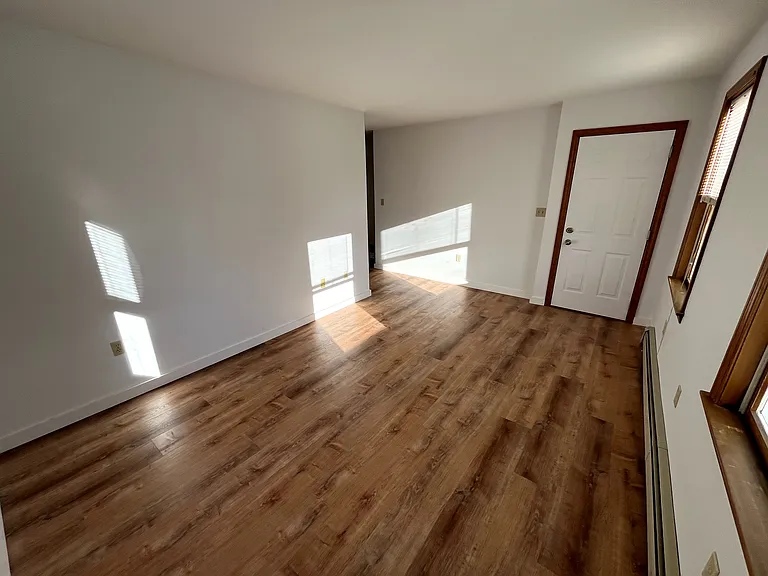 36 Bradbury St #102 — Photo 3