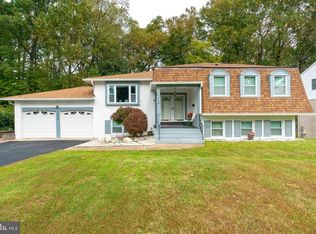 7908 Carrleigh Pkwy, Springfield, VA 22152