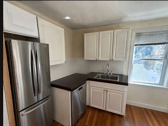5th image of 14 Duval St #3M