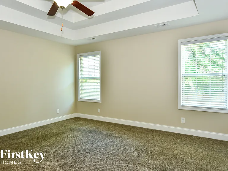 416 Leslie Wood Dr — Photo 8