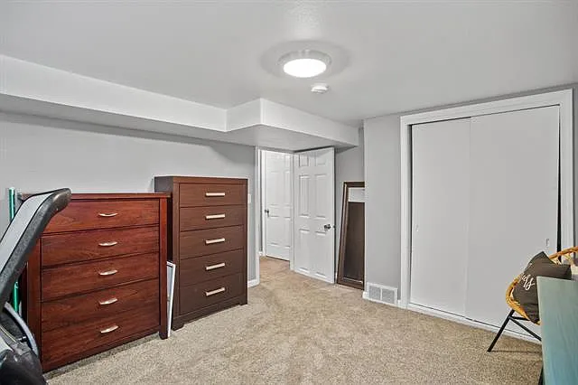 1209 3rd St NE — Photo 16