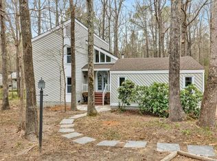 3218 Fortunes Ridge Rd, Midlothian, VA 23112