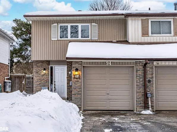 94 Christie Cres, Barrie, ON L4N 4W8