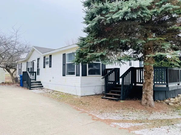 6222 Greenbriar Ct #260, White Lake, MI 48383