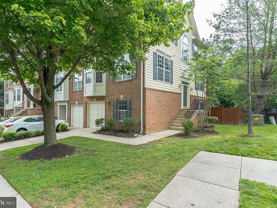 1st image of 11557 Laurel Lake Sq