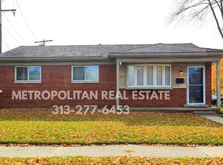 6973 Chirrewa St, Westland, MI 48185