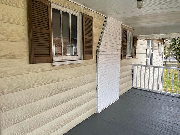 4th image of 2851 Linden Ave