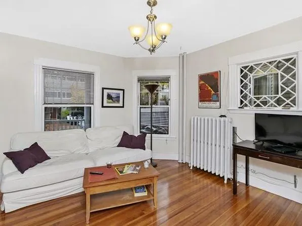 10 Bowdoin St APT 1, Cambridge, MA 02138