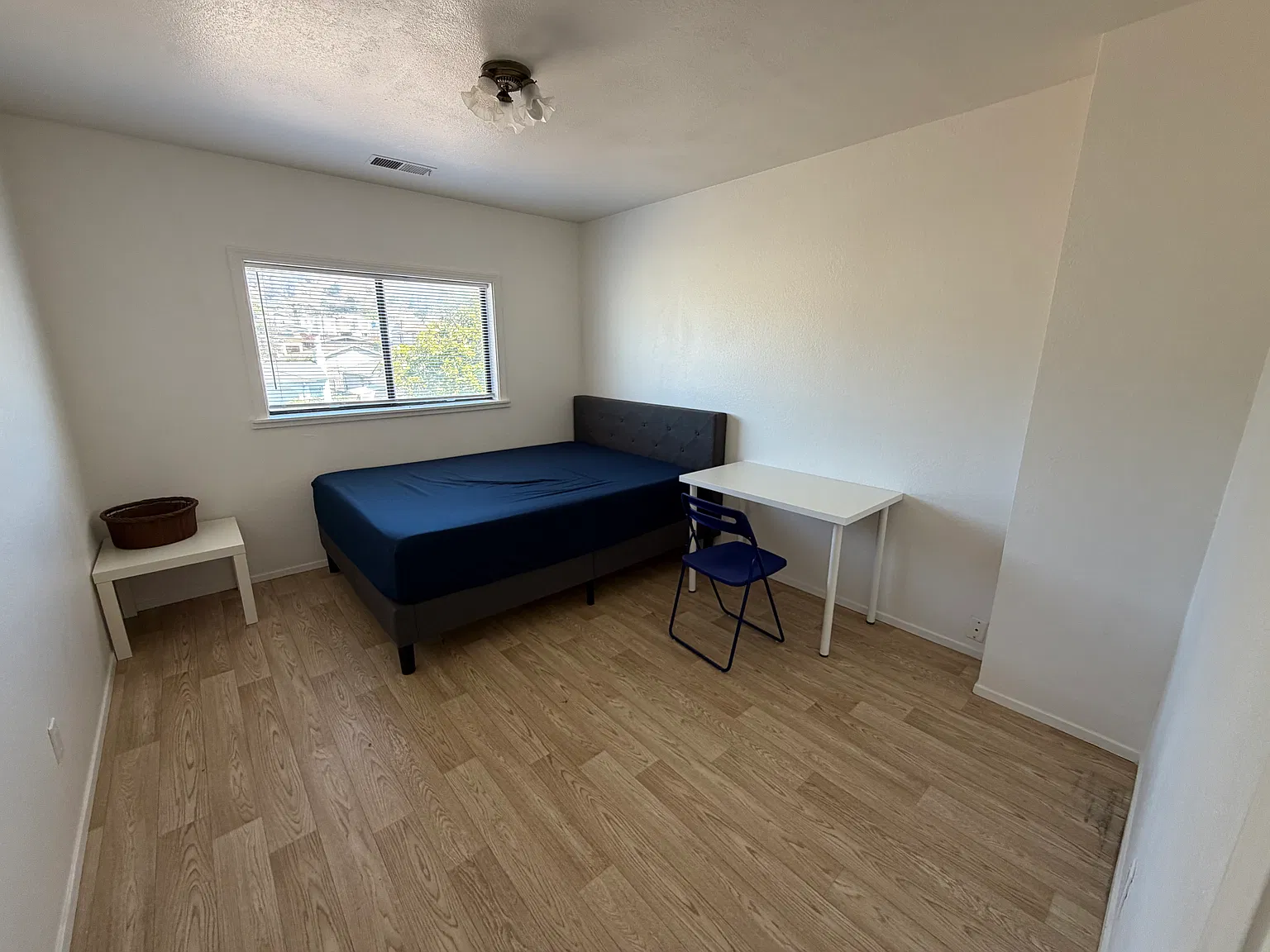 Circle Ct, South San Francisco — Photo 1