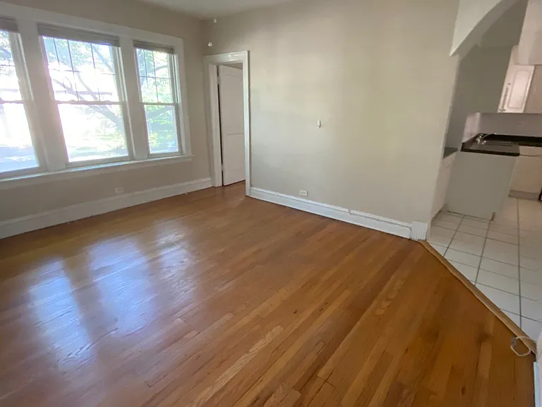 800 Seward St #2 — Photo 10