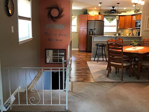 5th image of 4426 Millett St