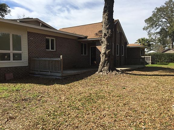 2nd image of 412 Arcadian Dr