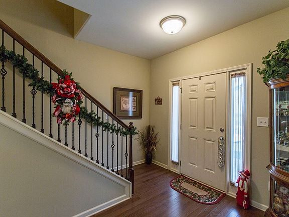 5th image of 305 Haywood Dr