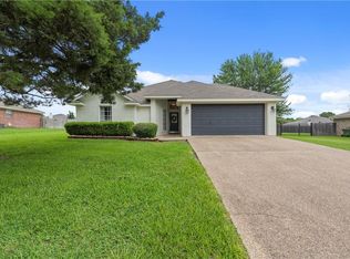 620 Willow Creek Dr, Hewitt, TX 76643