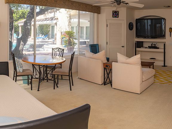 3rd image of 835 N Avenida Palmas