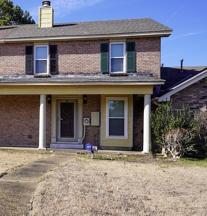 1st image of 1600 Sandstone Ct #1