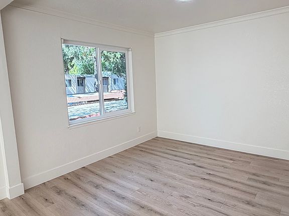 5th image of 300 Tradewinds Dr