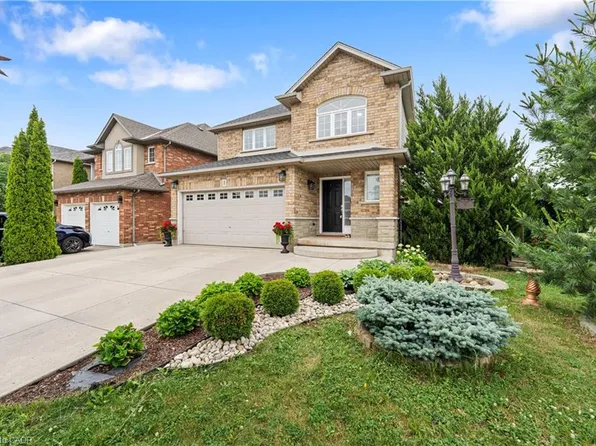 1 Hillcroft Dr, Hamilton, ON L8J 3W6