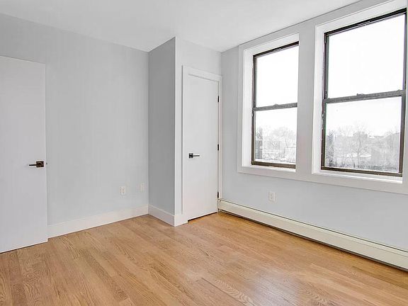 5th image of 69 Lexington Ave #18