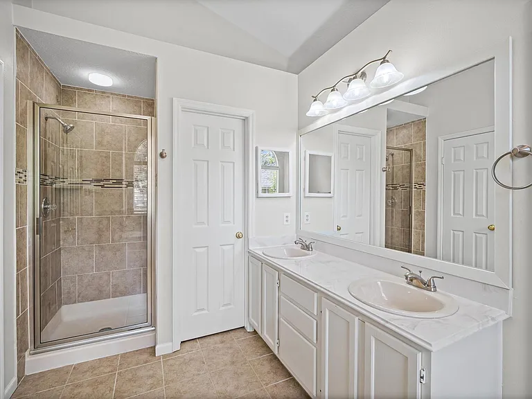 7 Grey Birch Pl — Photo 23