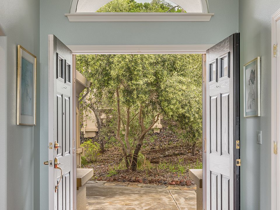 1st image of 157 Stone Mountain Cir
