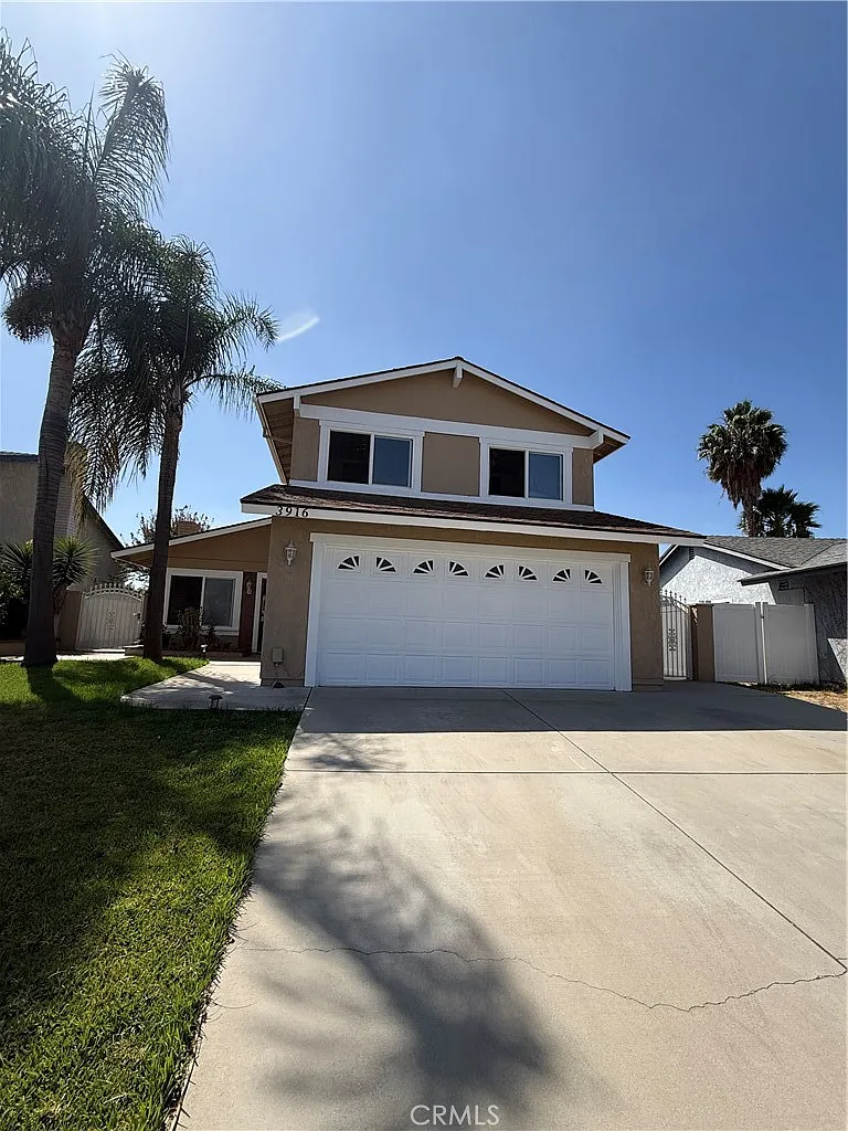 3 bed, 2.5 bath, 1381 sqft, $3,500 — Photo 1