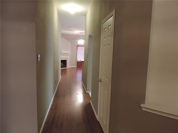 5th image of 2823 Bluefield Ln