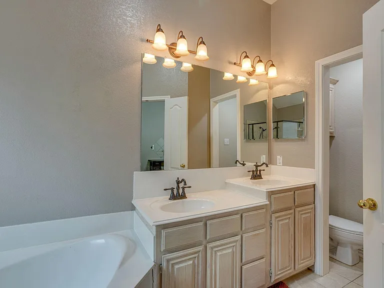 9005 Tyne Trl — Photo 24