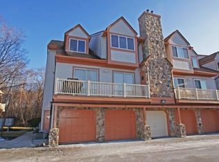 60 Woods Edge Dr, Succasunna, NJ