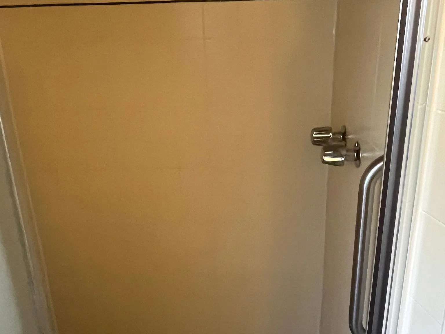 Studio, 400 sqft, $1,950 — Photo 4