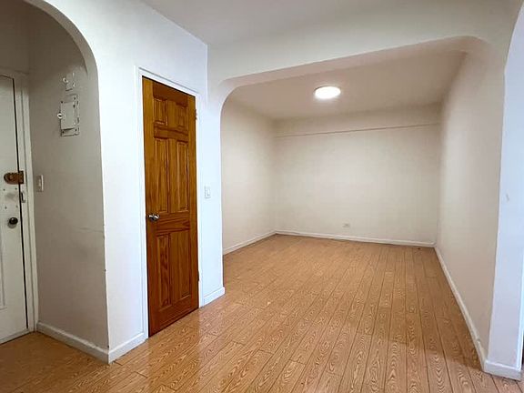 2nd image of 14307 Sanford Ave APT 3B