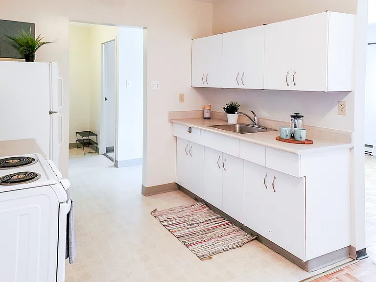 1025 Munroe Ave #202 — Photo 2