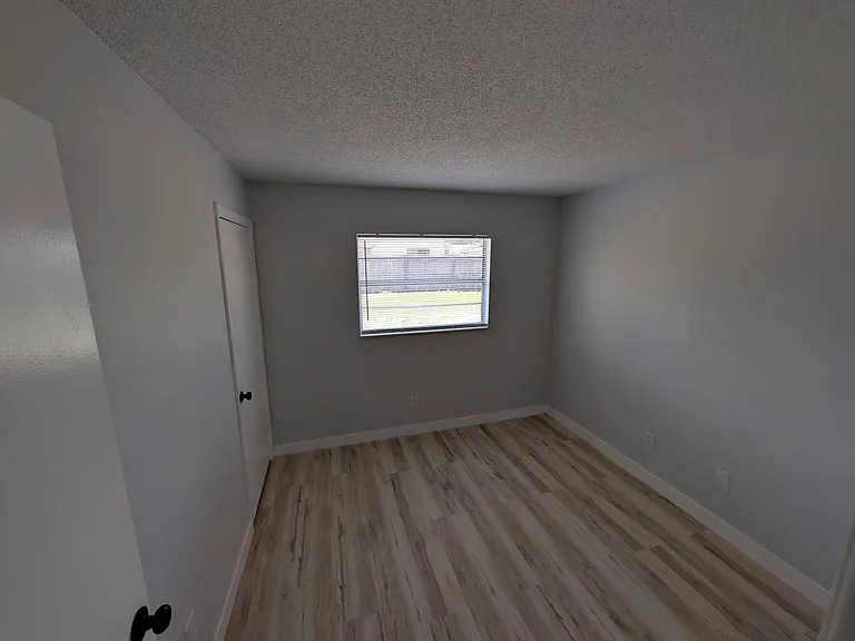 4840 Volusia Ave — Photo 10