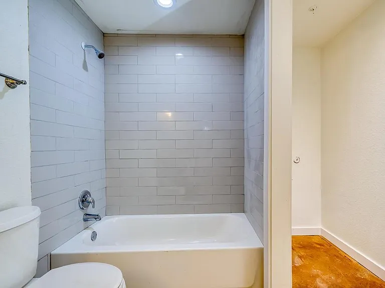 110 S Main St #103 — Photo 9