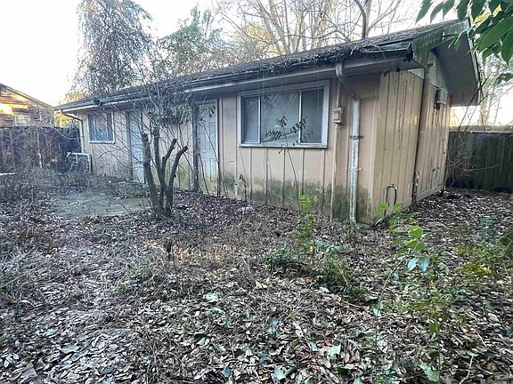 5th image of 58415 Long St