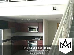 22 Biscayne Blvd, Miami, FL 33132