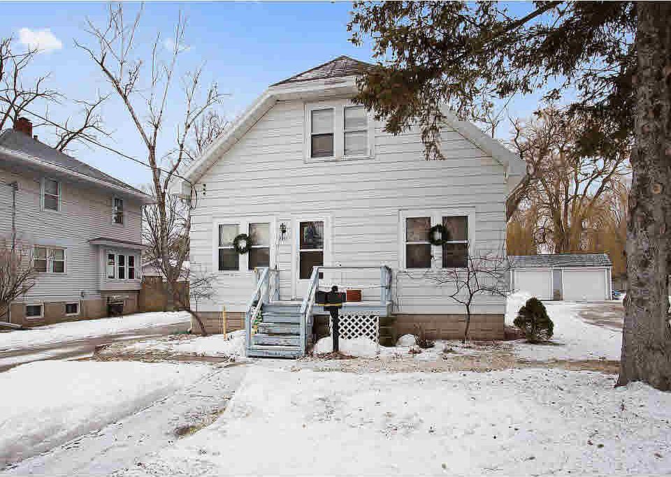 1st image of 1211 Shawano Ave