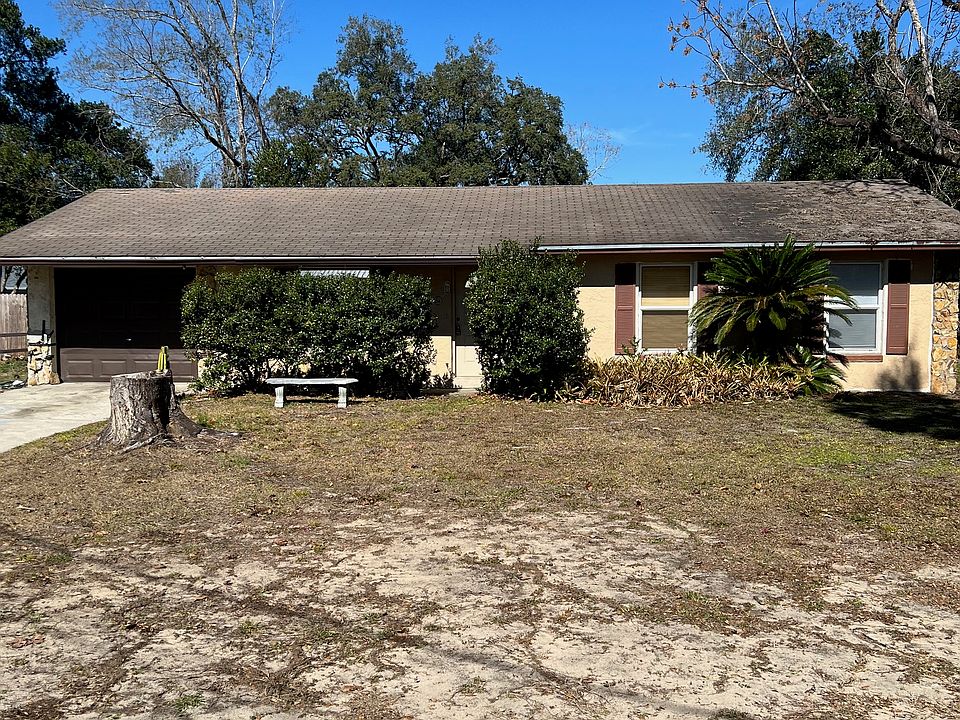1st image of 27199 Wakefield Dr