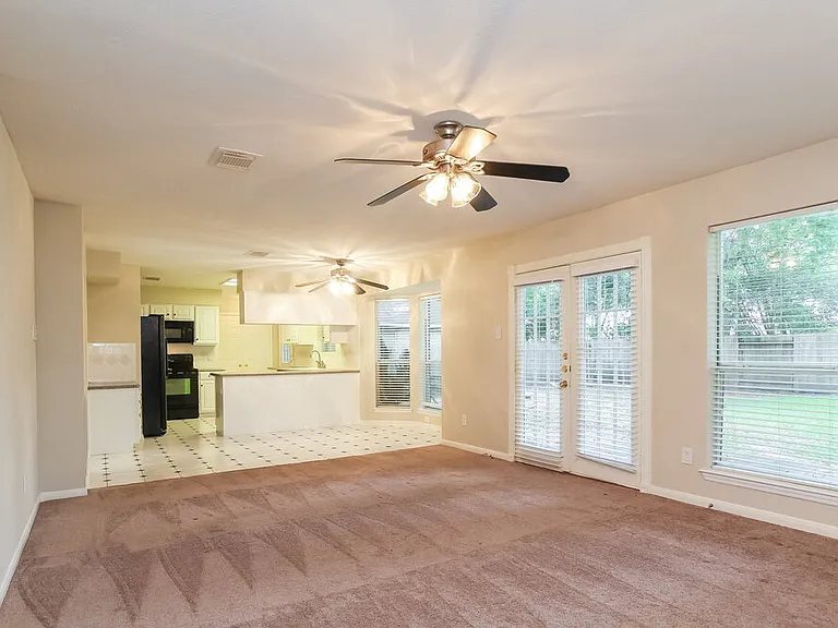 20914 Lake Park Trl — Photo 4