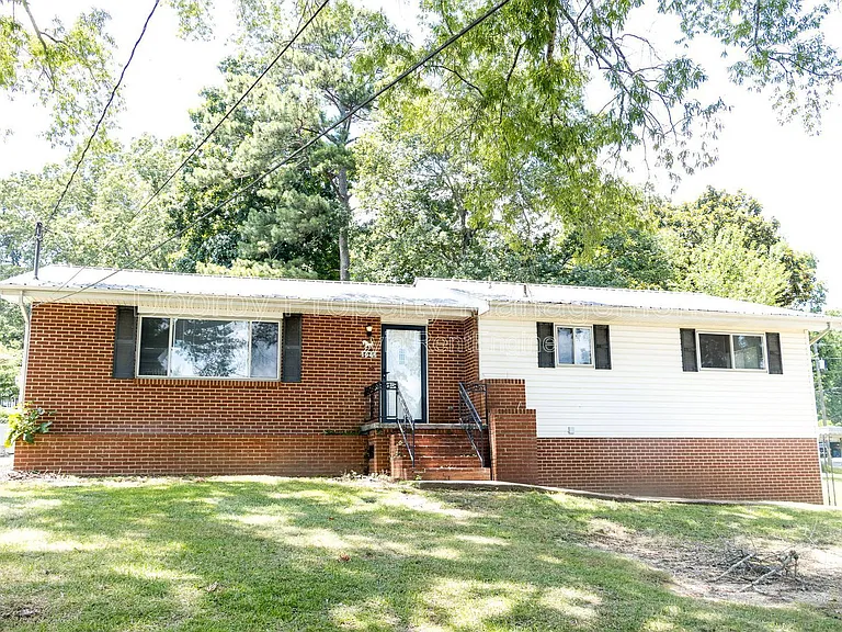 1945 Barrett Dr — Photo 23